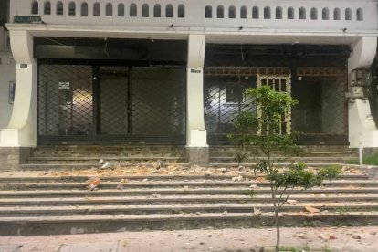 En la calle Juan León Mera, norte de Quito, se registró estos daños.