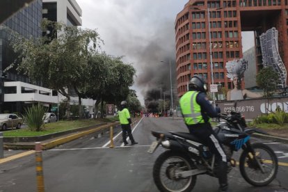 Un cierre se registró en la avenida Amazonas, norte de Quito.