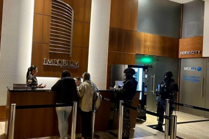 La Fiscalía busca al abogado de Mayra Salazar en caso Implacable.