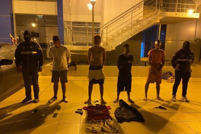 Los presuntos implicados fueron llevados capturados en Flor de Bastión, este viernes 5 de julio.