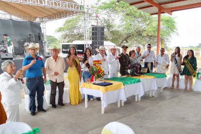 Ganaderos de Daule celebran aniversario.
