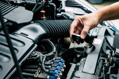 Revisar el radiador de tu carro es fundamental para evitar daños graves.