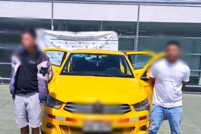 Dos sujetos fueron detenidos para investigaciones, luego de una persecución, por agentes de la Policía Nacional del Ecuador, en Quito.