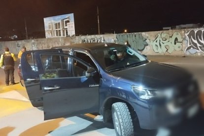 El vehículo fue recuperado en un sector del norte de Quito. En el sitio hubo persecución.