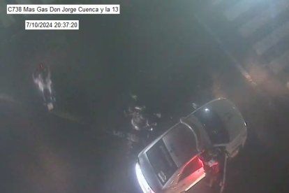 La escena del accidente quedó grabada en cámaras de videovigilancia. ATM compartió una imagen.