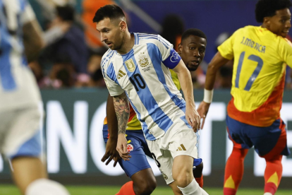 El astro argentino tuvo que ser sustituido debido a una lesión.