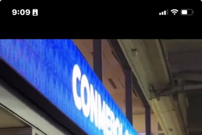 Maluma desde el palco intercambiando frases con los hinchas argentinos.