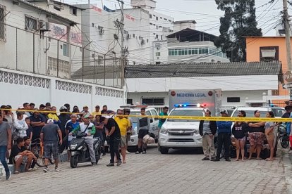 El cuerpo  del muchacho fue llevado a la morgue local.