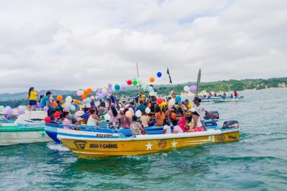 La festividad continuó este lunes 15 de julio con una misa campal en el malecón de Galera.