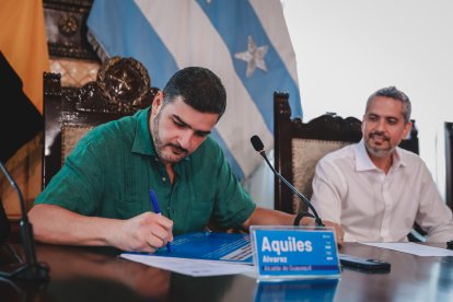 El convenio de se firmó en el Municipio de Guayaquil, con la presencia del alcalde Aquiles Álvarez.