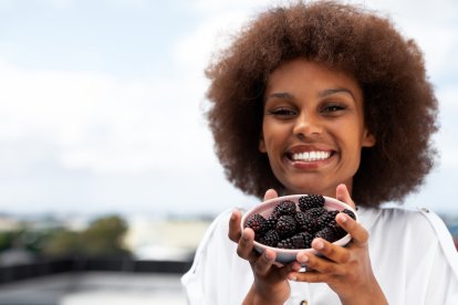 Agregar moras a tu dieta puede proporcionar una variedad de beneficios para la salud.