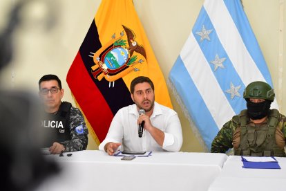 El Gobernador del Guayas dio una rueda de prensa este 23 de julio.