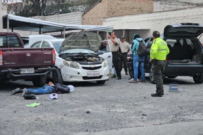 En el operativo detuvieron a integrantes de una banda delictiva y recuperaron un carro.