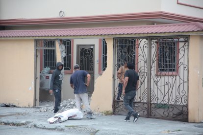 El conductor impactó contra esta vivienda, cercana a su domicilio.