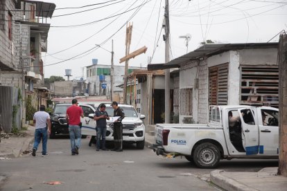 La Policía llegó al lugar a recabar indicios.