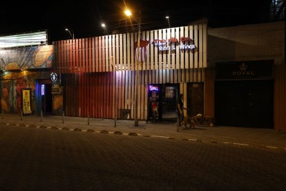 Debido a la creciente inseguridad en la capital, pocos clientes se aventuran a visitar bares y discotecas.