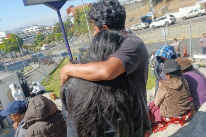 Los familiares de las víctimas llegaron a la morgue de la Policía para realizar los trámites correspondientes.