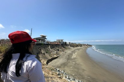 Las personas ya no pueden ingresar a las playas, por el peligro.