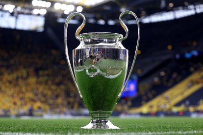 Trofeo de la UEFA Champions League.