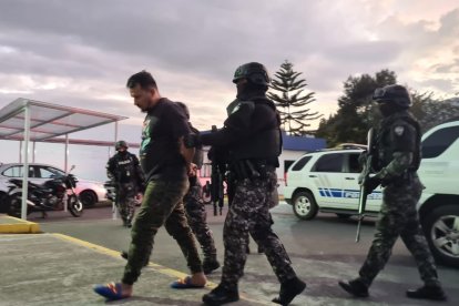 El sujeto estaba en un edificio departamental de El Conde, en el sur de la capital.