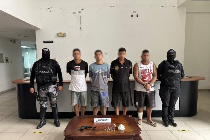 Tres de los cuatro detenidos tienen antecedentes penales, de acuerdo con información policial.