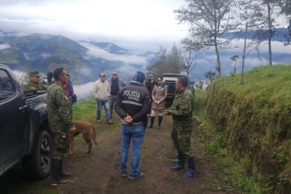 Rescatistas no logran dar con el paradero de Mishell Sánchez.