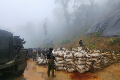 La masacre en una mina de Ponce Enríquez estaría relacionada con la disputa entre bandas.