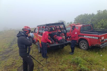 Bomberos y comuneros rastrearon al menor de edad.