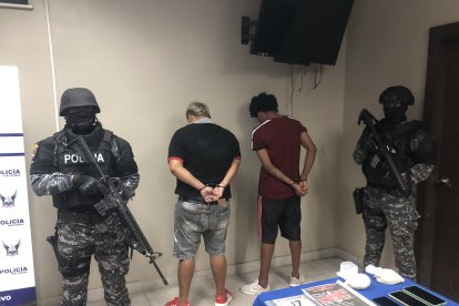 Los detenidos en Babahoyo fueron presentados por la Policía.