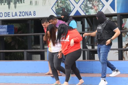 Cuatro personas sospechosas fueron detenidas en la madrugada de este viernes 16 de agosto.