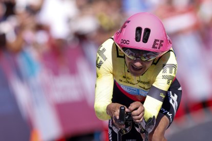 Carapaz se ubicó en el puesto 35 de la primera etapa de la Vuelta a España, a solo 40 segundos del líder Brandon McNulty (12:45).