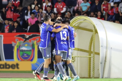 Emelec visitó y ganó a El Nacional en la primera etapa de LigaPro