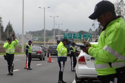 Conoce cómo rige el pico y placa en Quito.