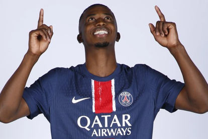 El jugador tricolor Willian Pacho se prepara para su debut en el Parque de los Príncipes