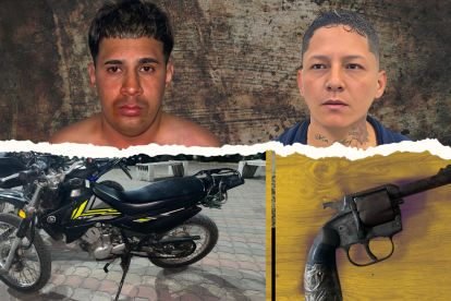 Los dos detenidos tenían en su poder, además del panfleto, un arma y una moto.