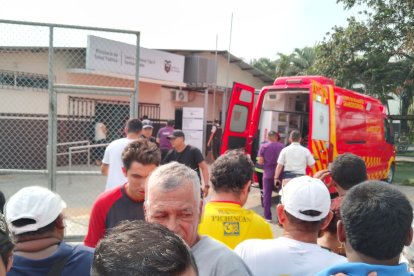 Dos encapuchados ingresaron violentamente a la casa asistencial.