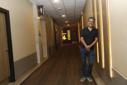 Sebastián Cordero es un director de cine ecuatoriano.