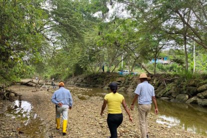 Las búsquedas se han extendido a varios sectores aledaños a Galeras. El pescador era apreciado por los pobladores.