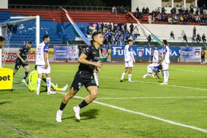 Miguel Parrales el hombre gol de Orense.