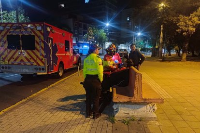 El novio de la joven secuestrada fue agredido con un machete. Le desprendieron un diente y le cortaron parte de la lengua.