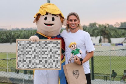 Bananerito junto al DT de Ecuador, Sebastián Beccacece.