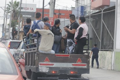 Aunque hay un poco más de líneas de buses en recorridos, algunos usuarios buscan otras opciones para movilizarse.
