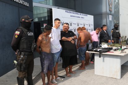 Ocho personas fueron detenidos en los allanamientos.