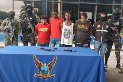 Los detenidos fueron presentados por la Policía y Fuerzas Armadas.