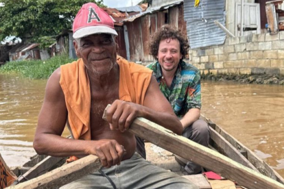 Luisito Comunica en su paseo por Santo Domingo.