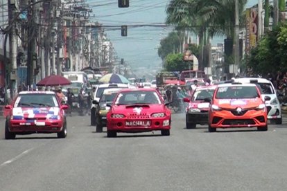 En La Troncal, Cañar, se dio el circuito callejero con 50 competidores de todo el país.