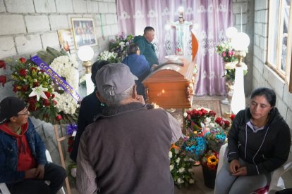 El velorio de Patricio Uguago se realizó en su casa, acompañado de sus familiares.