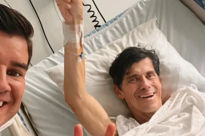 Isaac Delgado y su papá, quien lucha contra el cáncer de pulmón.