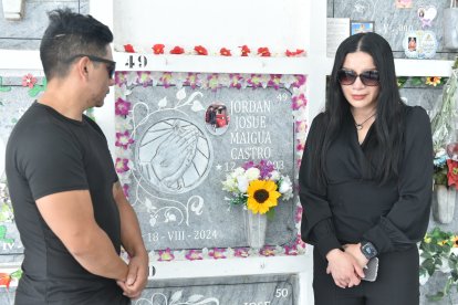 Los padres de Jordan Maigua lo recordaron en el cementerio de San Diego, al mes del crimen.