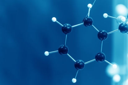 La kisspeptina-10 es un péptido, es decir, una pequeña molécula formada por aminoácidos.